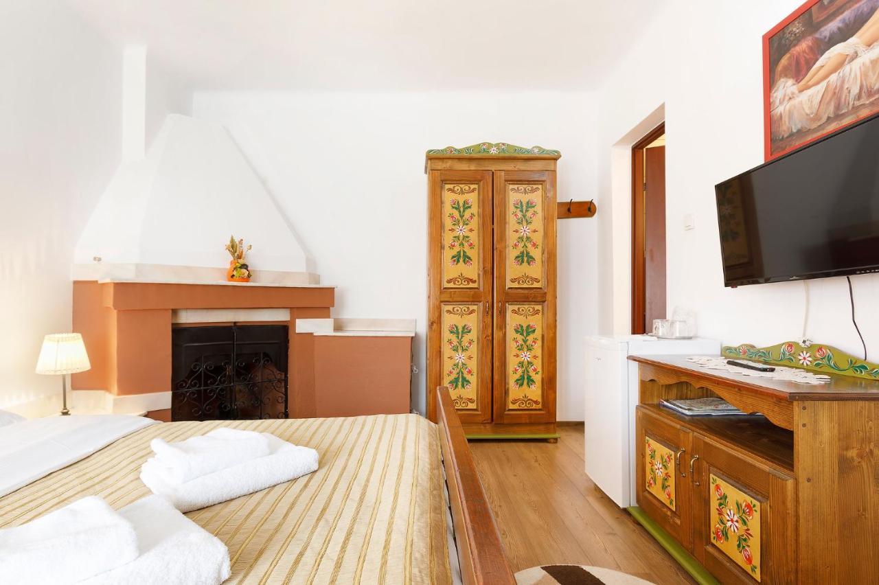 Casa Rasnoveana Ngoại thất bức ảnh